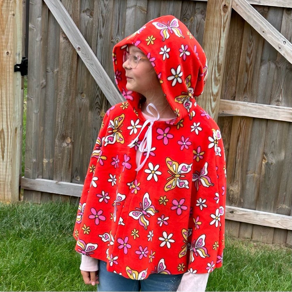 Cape With Slouchy Hood Youth One Size Fits Most Ages 6-10 Butterfly Riding Hood